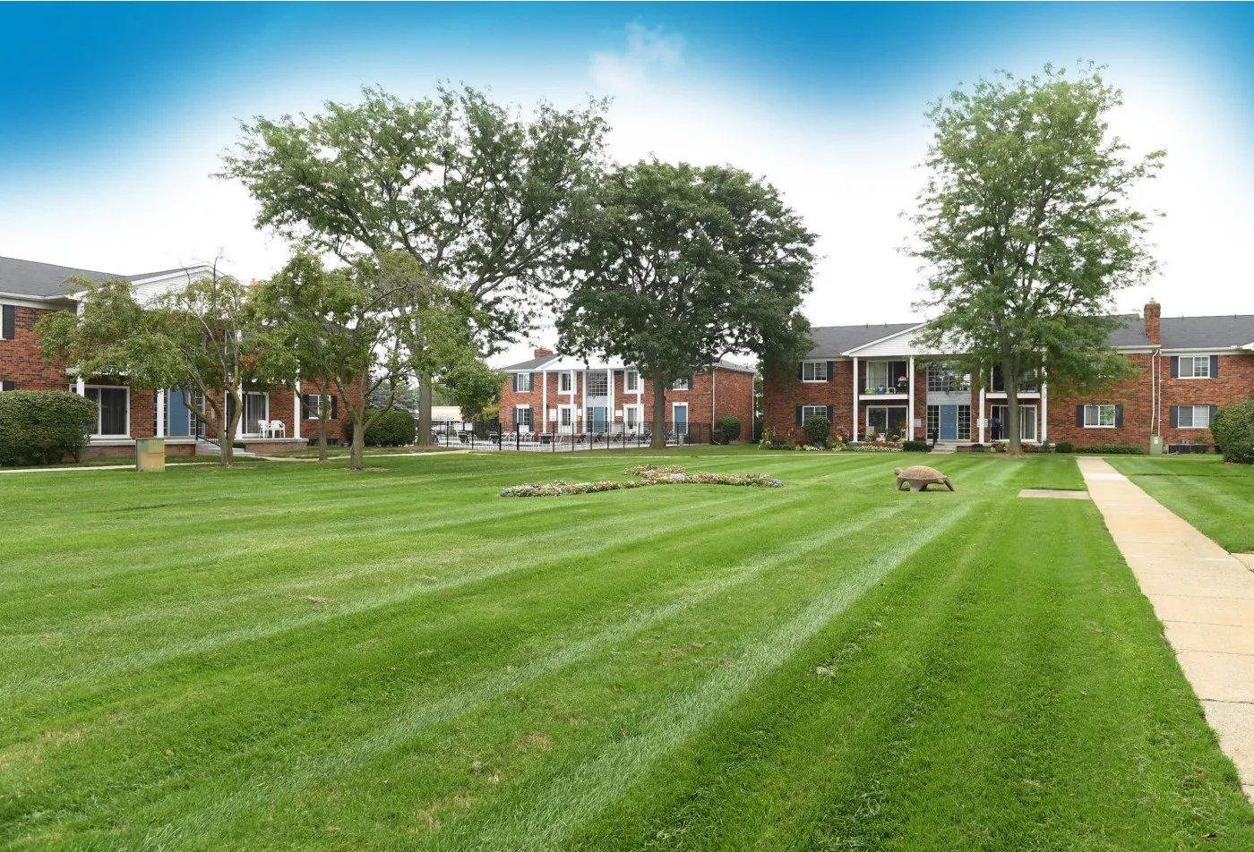 Edgewood 1 Bed Apartment Collingwood Village Apartments