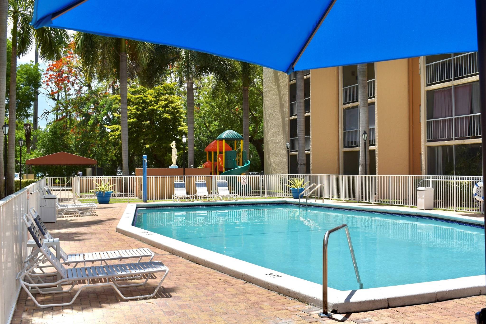 2 Refreshing Swimming Pools