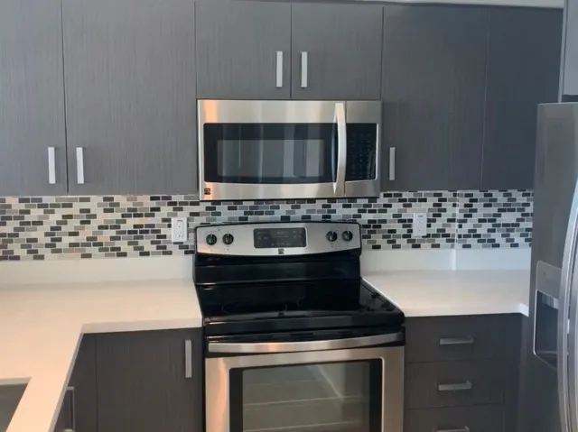 Designer Glass Backsplash Tile*