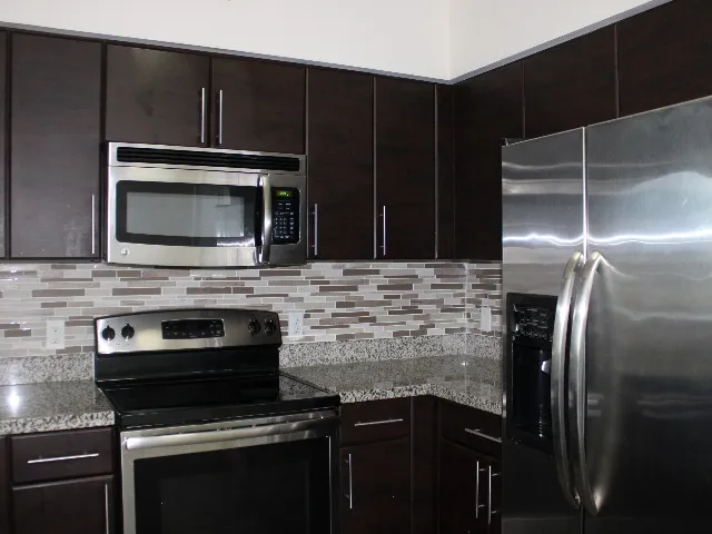 Glass Backsplash Tiles*