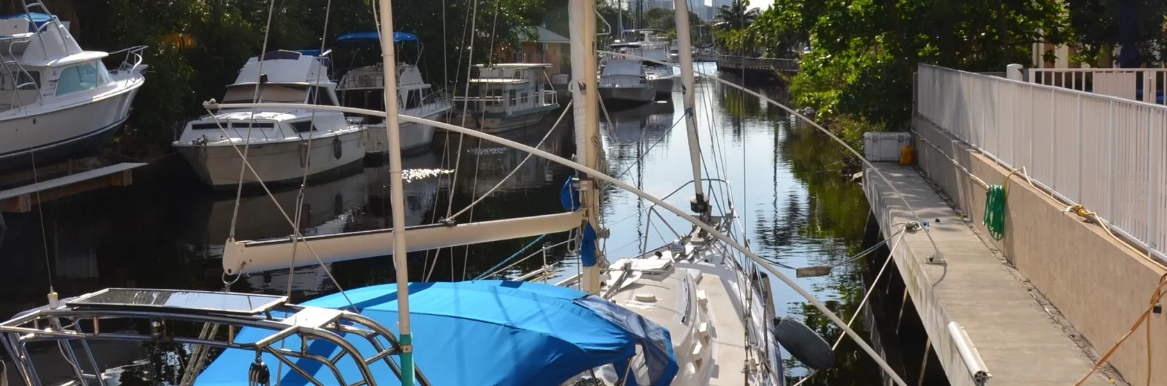 PRIVATE MARINA
