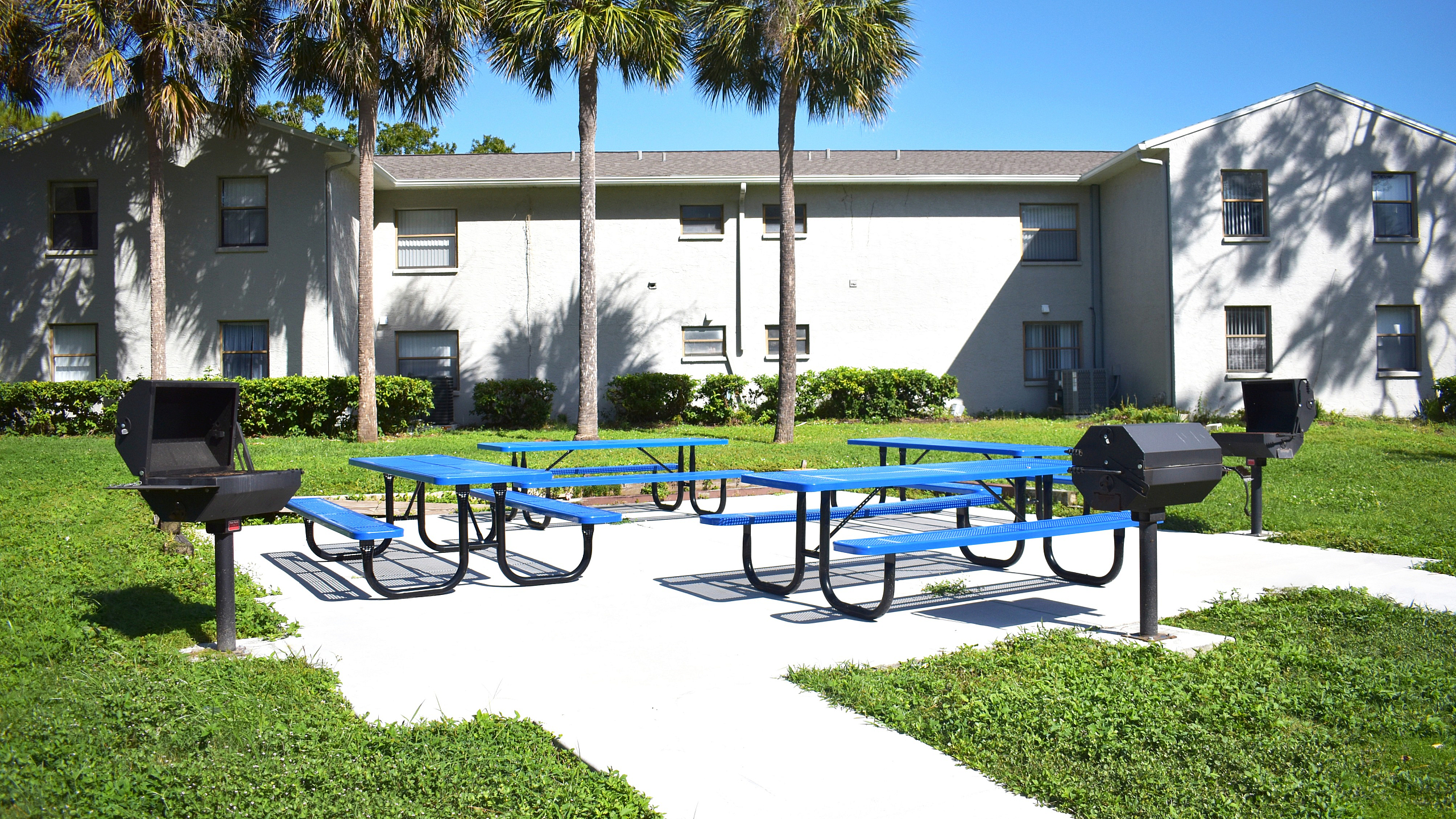 Milton Cove - Outdoor Grilling Area