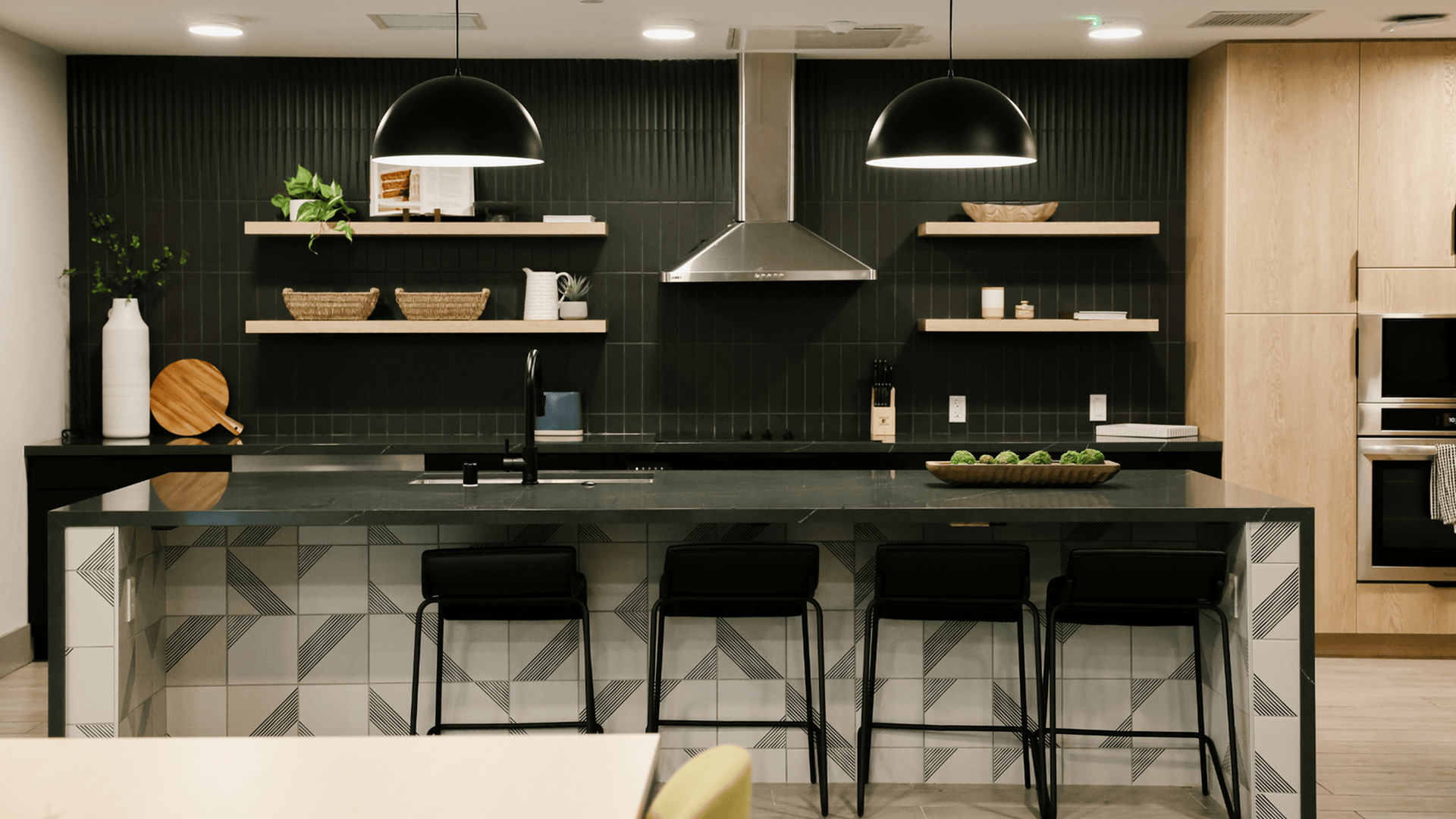 Clubhouse & Full Kitchen