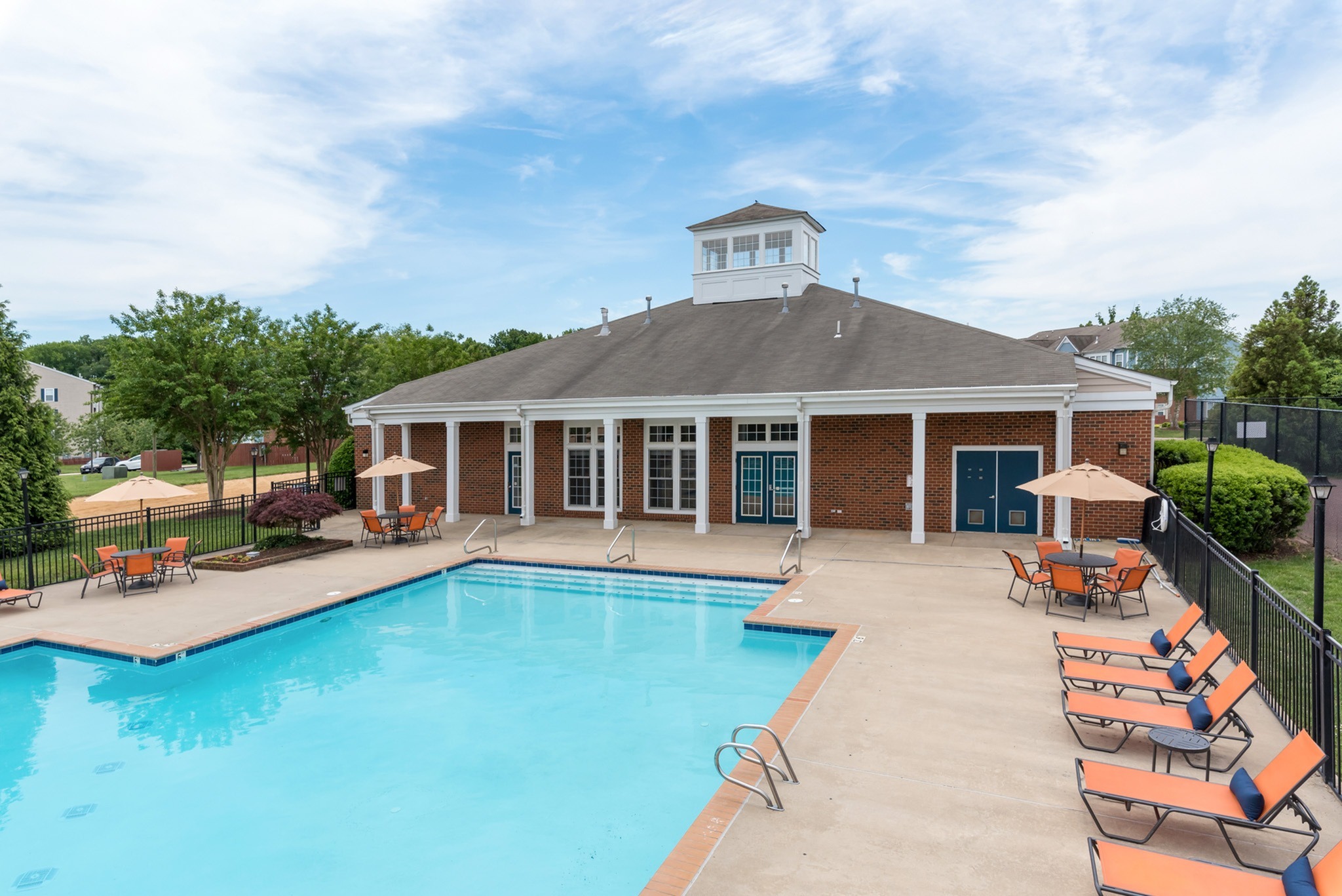 View Photos & Take A Virtual Tour Kilburn Crossing