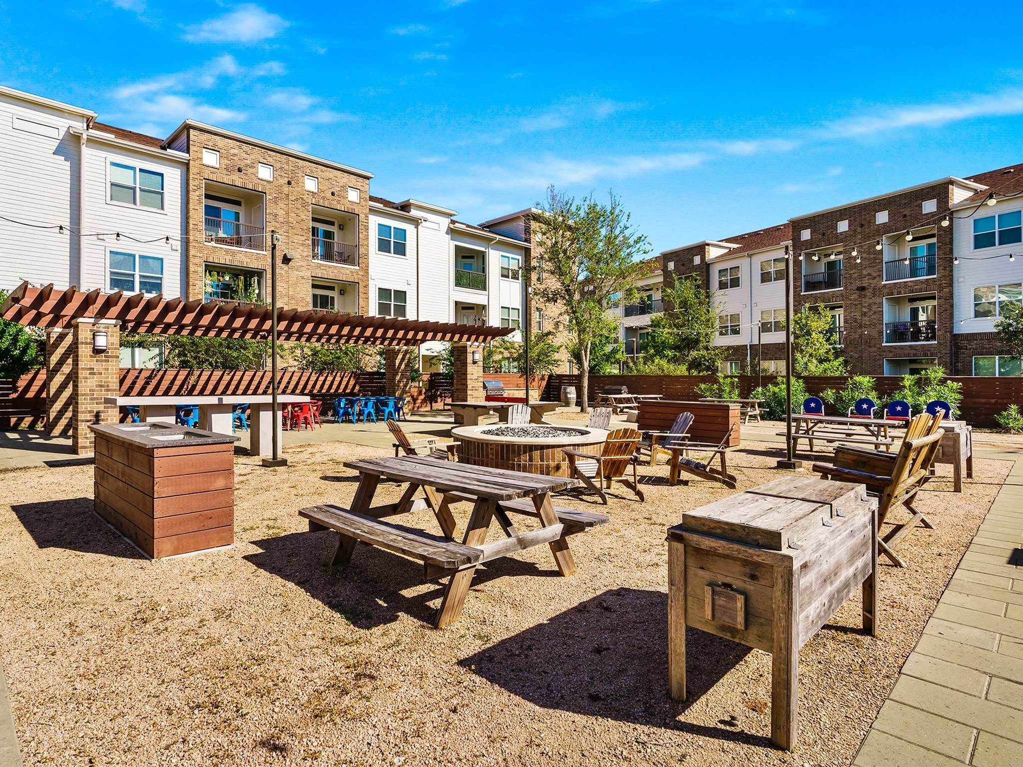 Photo Gallery Advenir at Boulder Creek Apartments Pearland