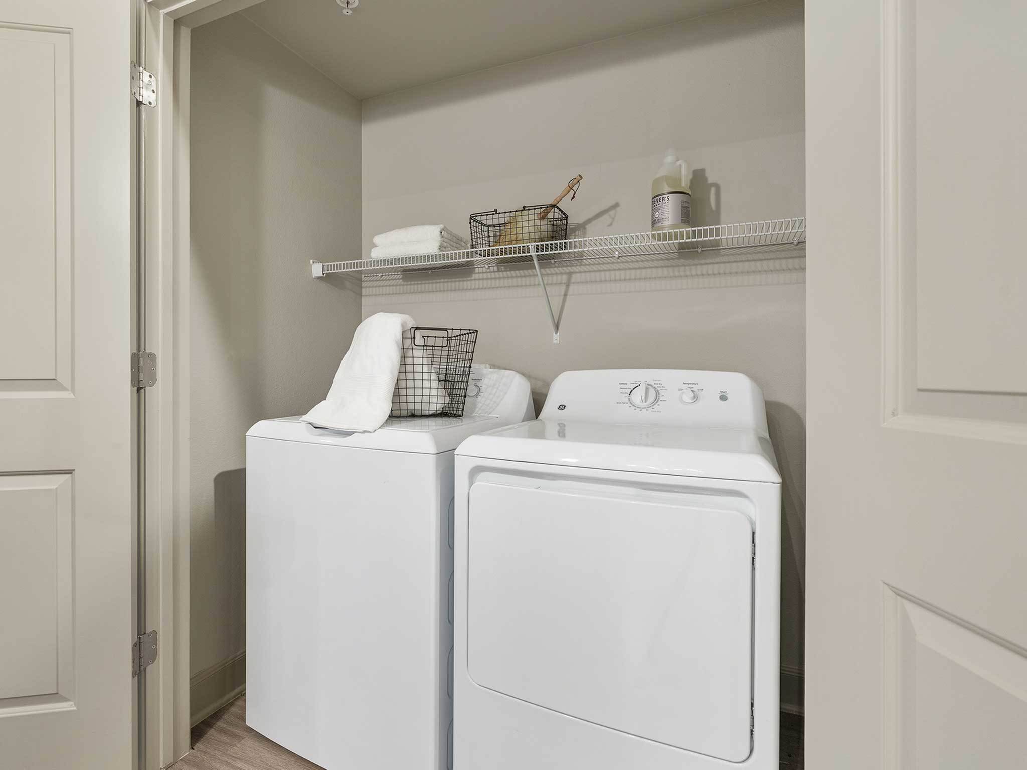 Photo Gallery Advenir at Boulder Creek Apartments Pearland