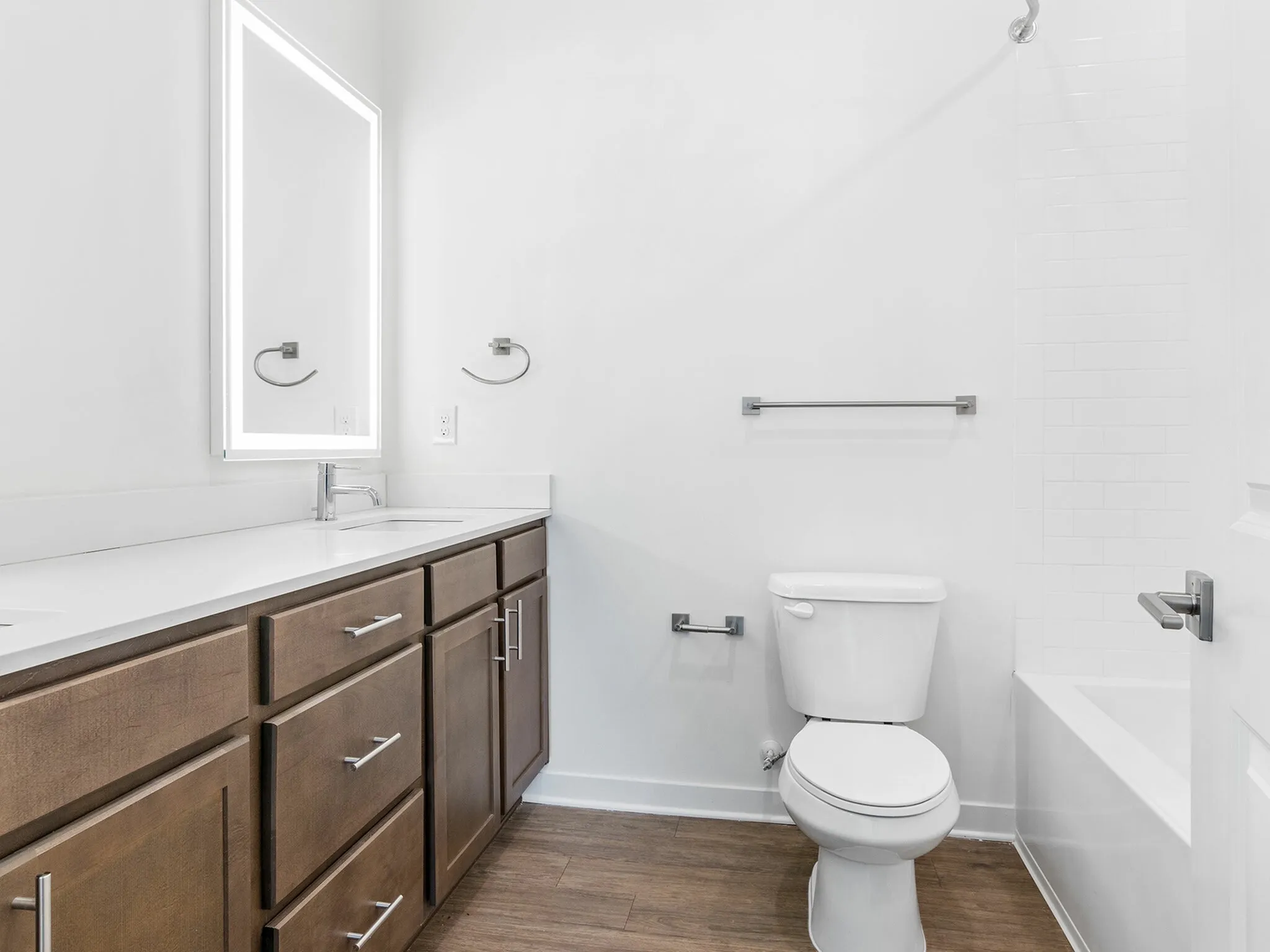 Flint Crossing Bathroom