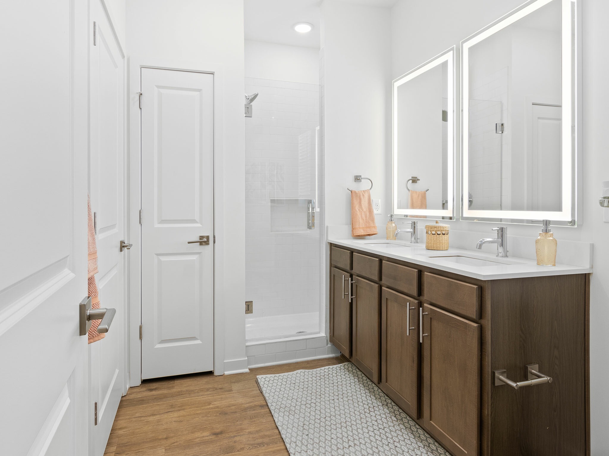 Flint Crossing Bathroom