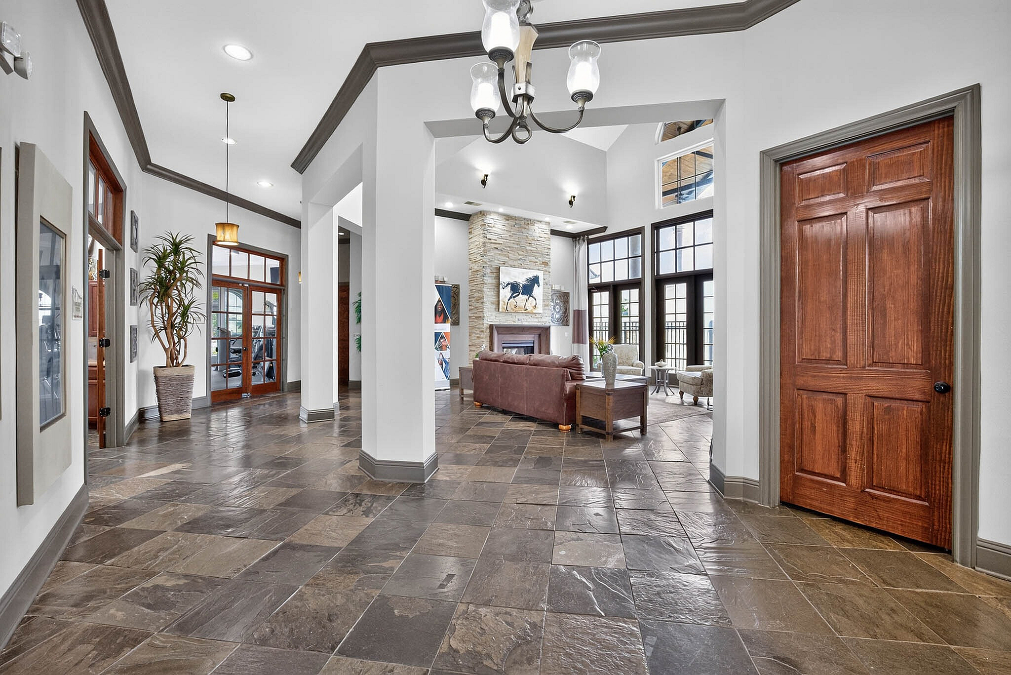 Advenir at Grand Parkway West - Stylish Lobby
