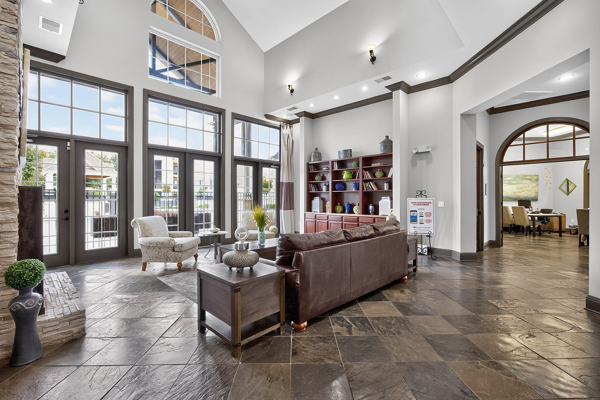 Advenir at Grand Parkway West - Elegant Lounge