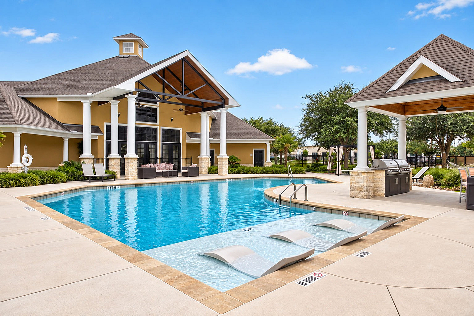 Advenir at Grand Parkway West - Outdoor Pool