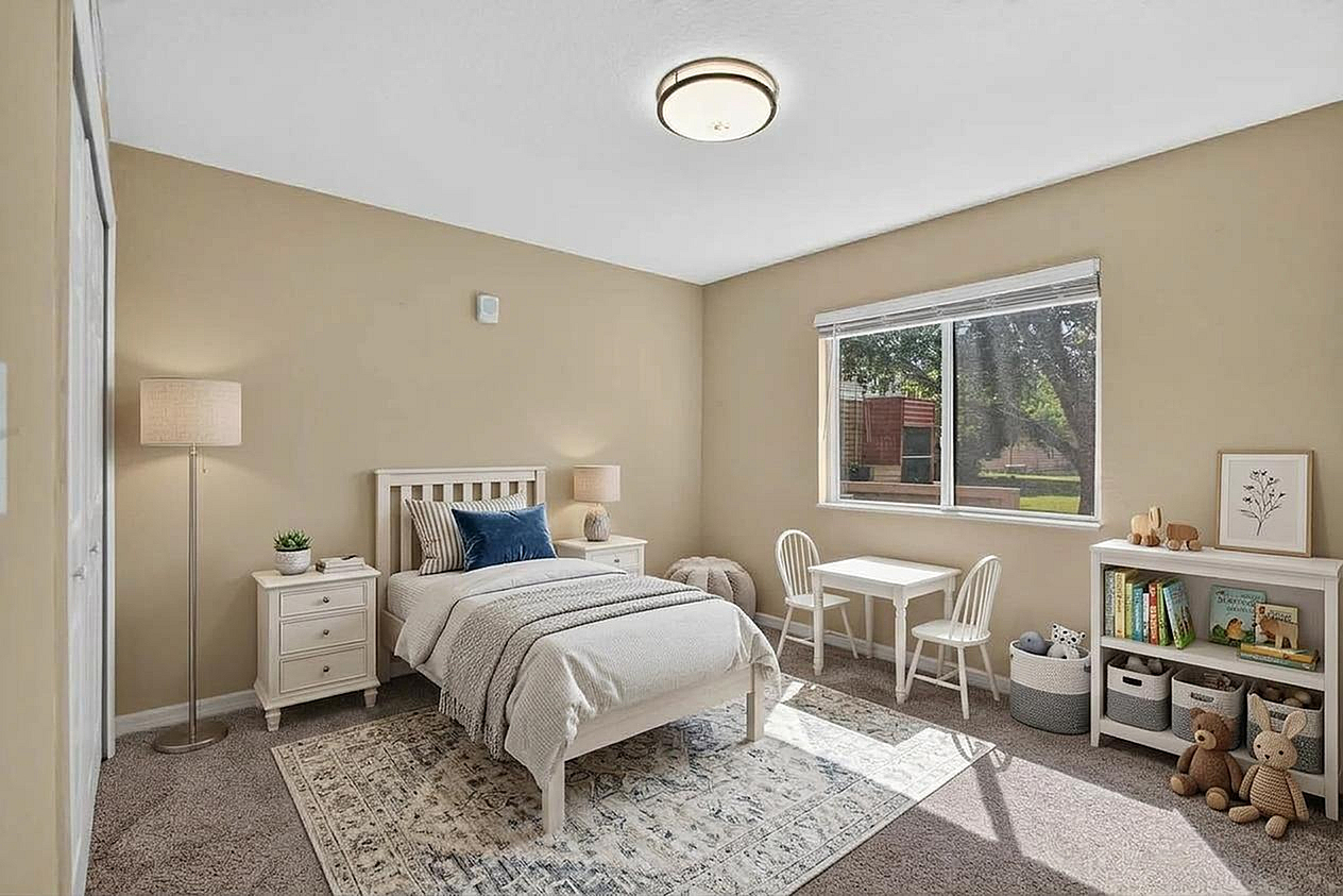 Advenir at Magnolia - Cozy Bedroom