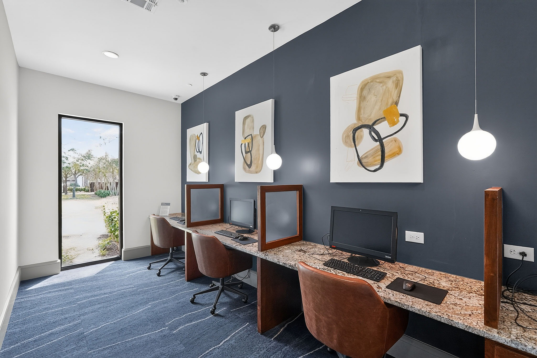 Advenir at Boulder Creek - Business Center