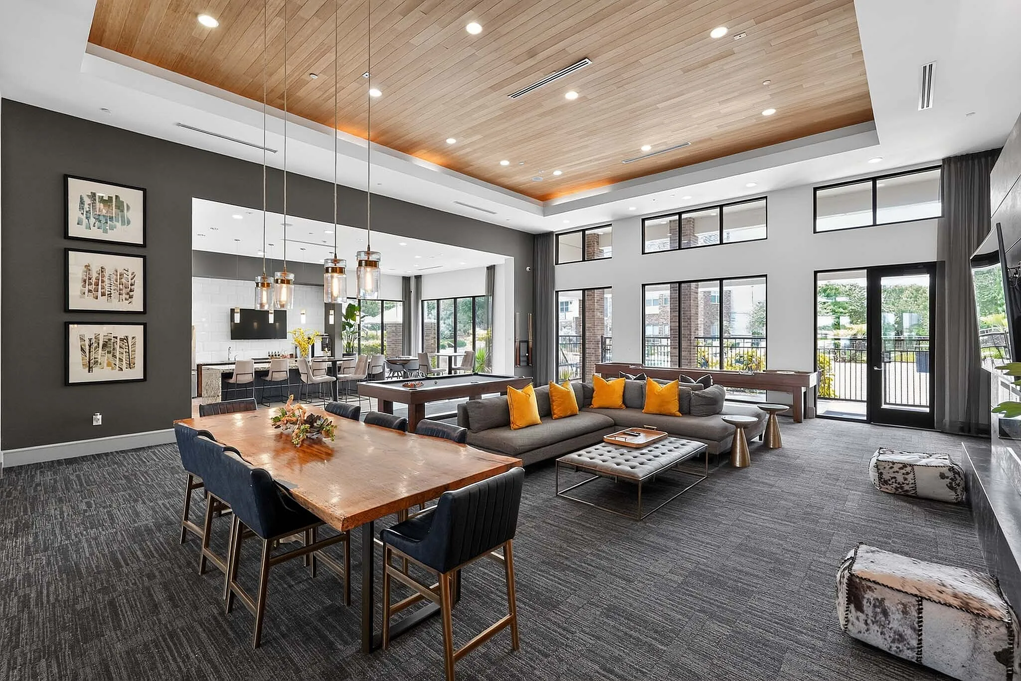 Advenir at Boulder Creek - Spacious Lounge