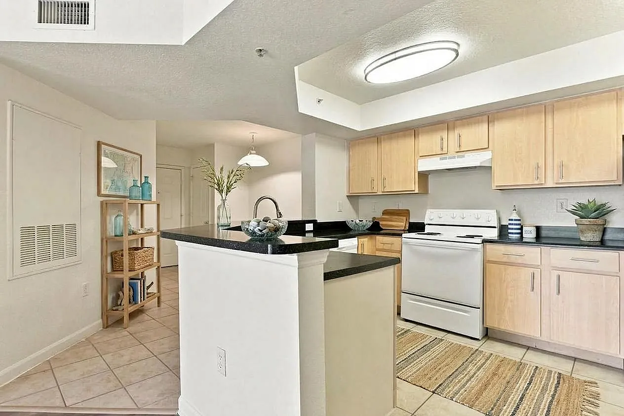 Lymestone Ranch - Modern Kitchen