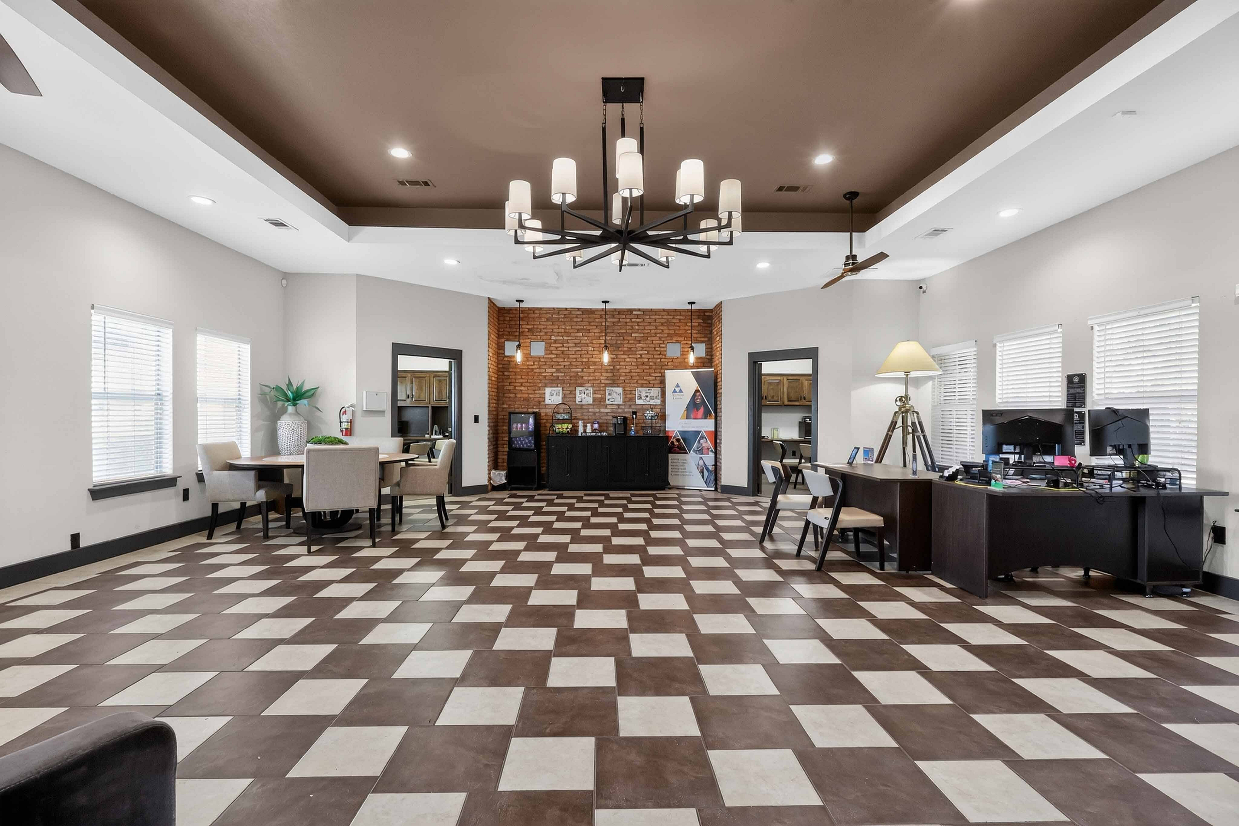 Advenir at Mayfield - Spacious Lounge