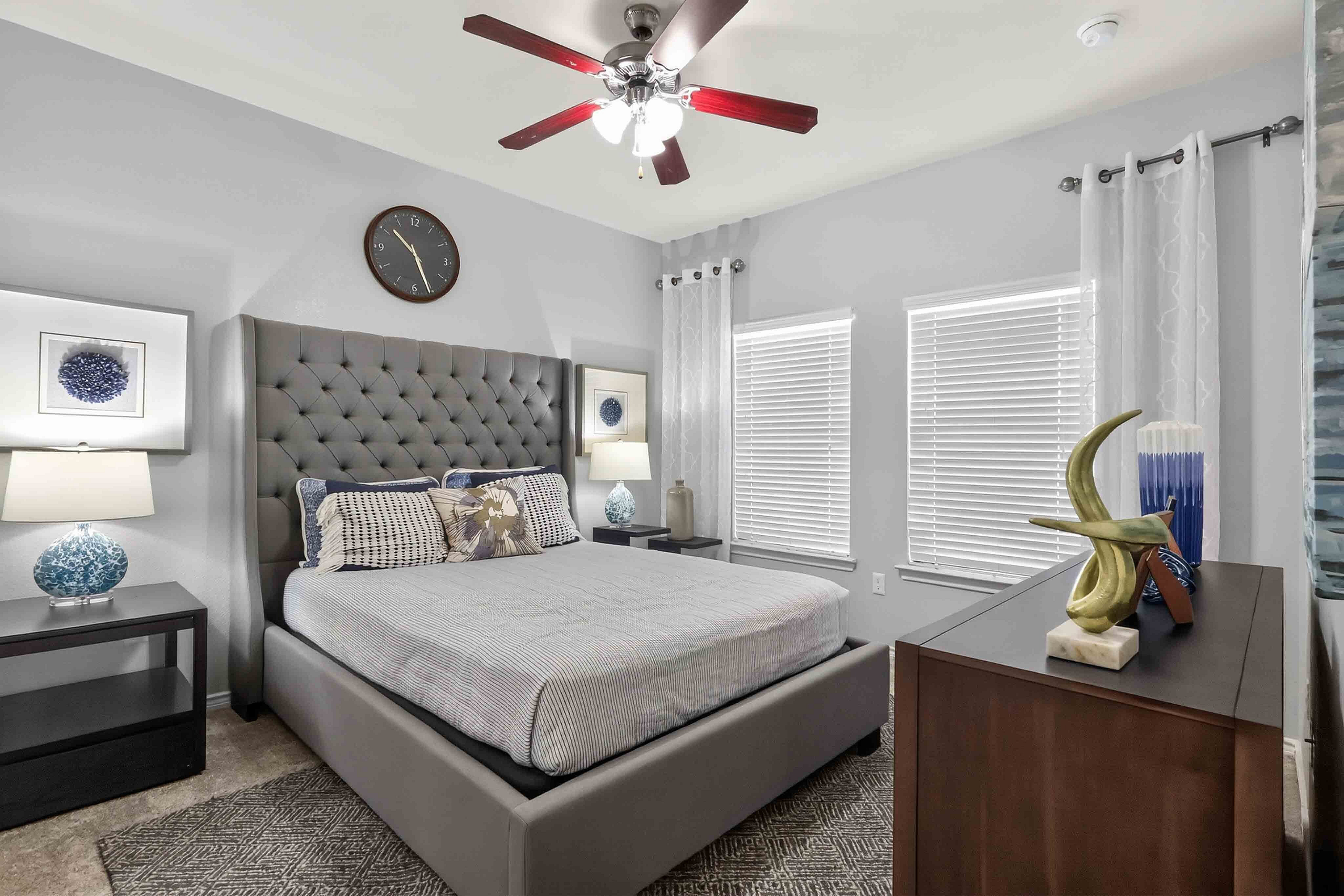 Advenir at Mayfield - Stylish Bedroom