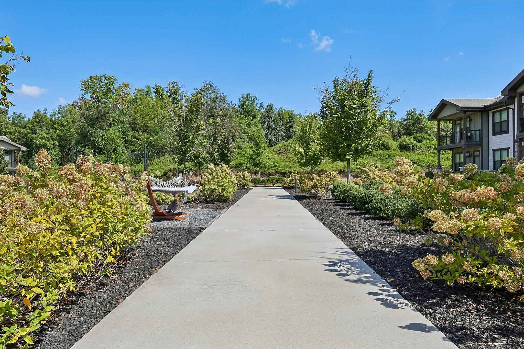 Advenir at Dawson Hills - Scenic Pathway