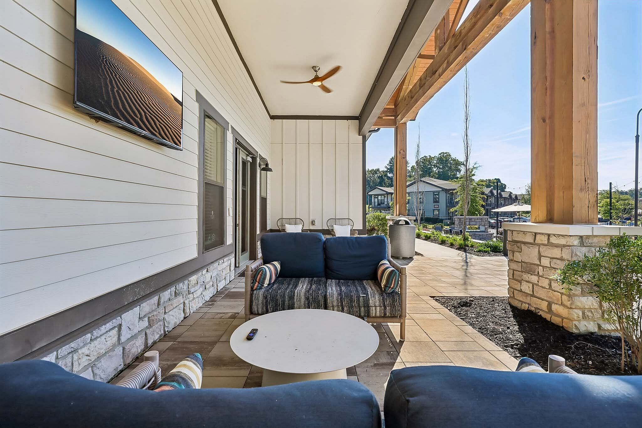 Advenir at Dawson Hills - Patio Seating
