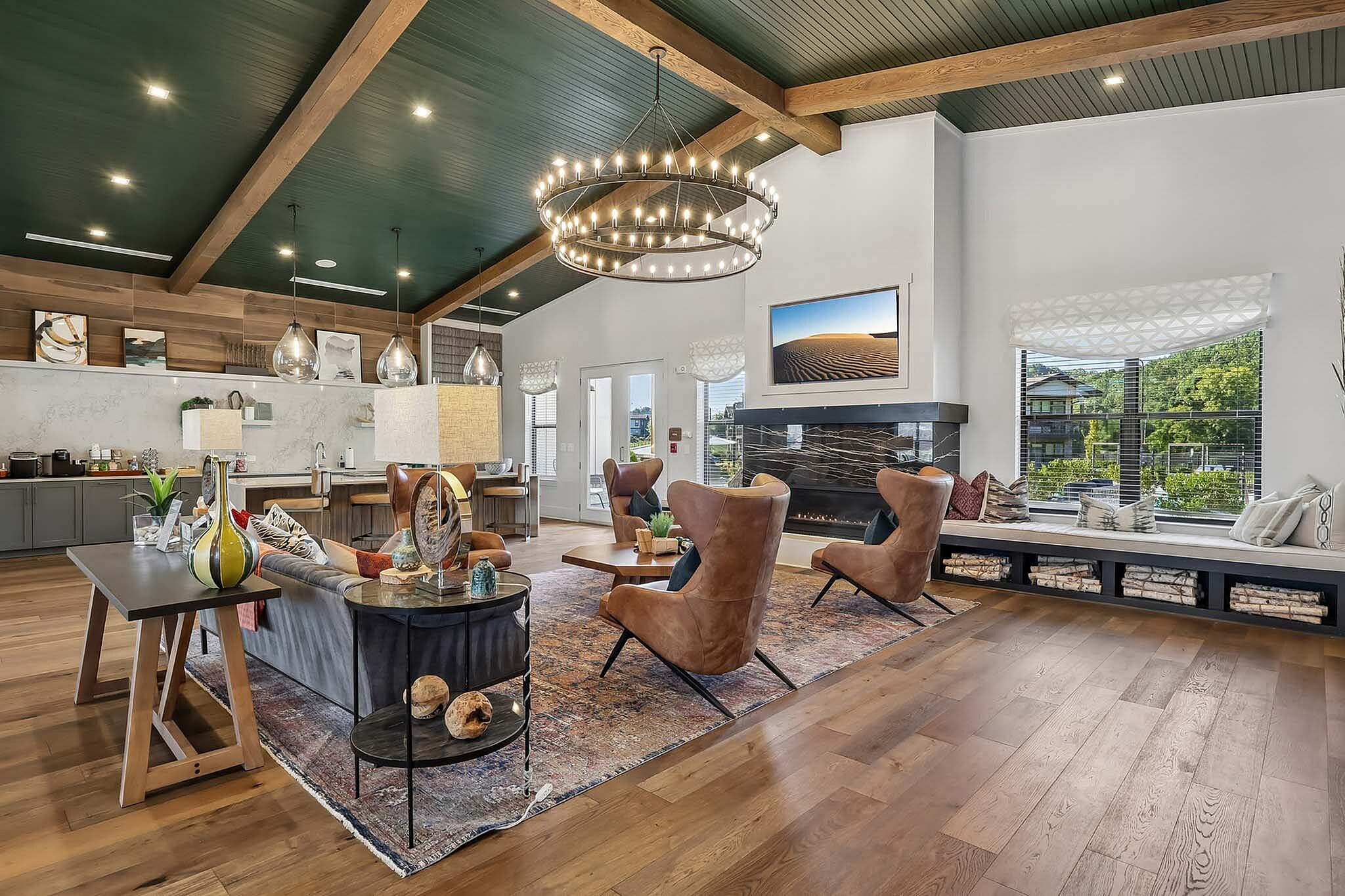 Advenir at Dawson Hills - Stylish Lounge