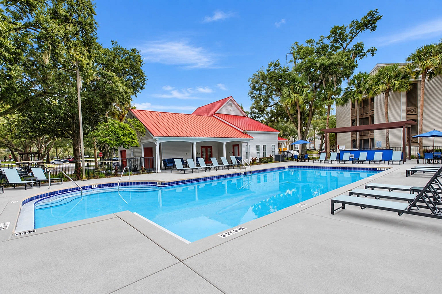 Advenir at The Oaks - Pool Area