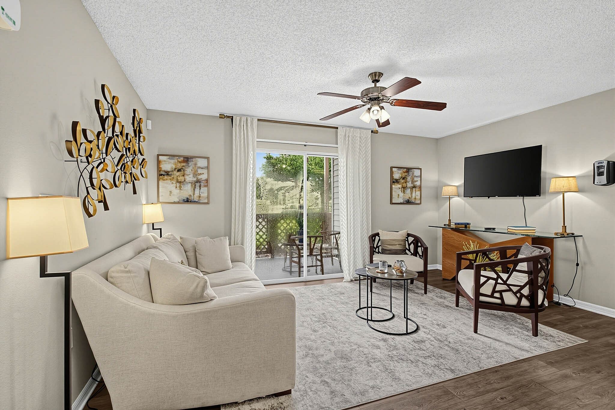 Advenir at The Oaks - Cozy Living Room
