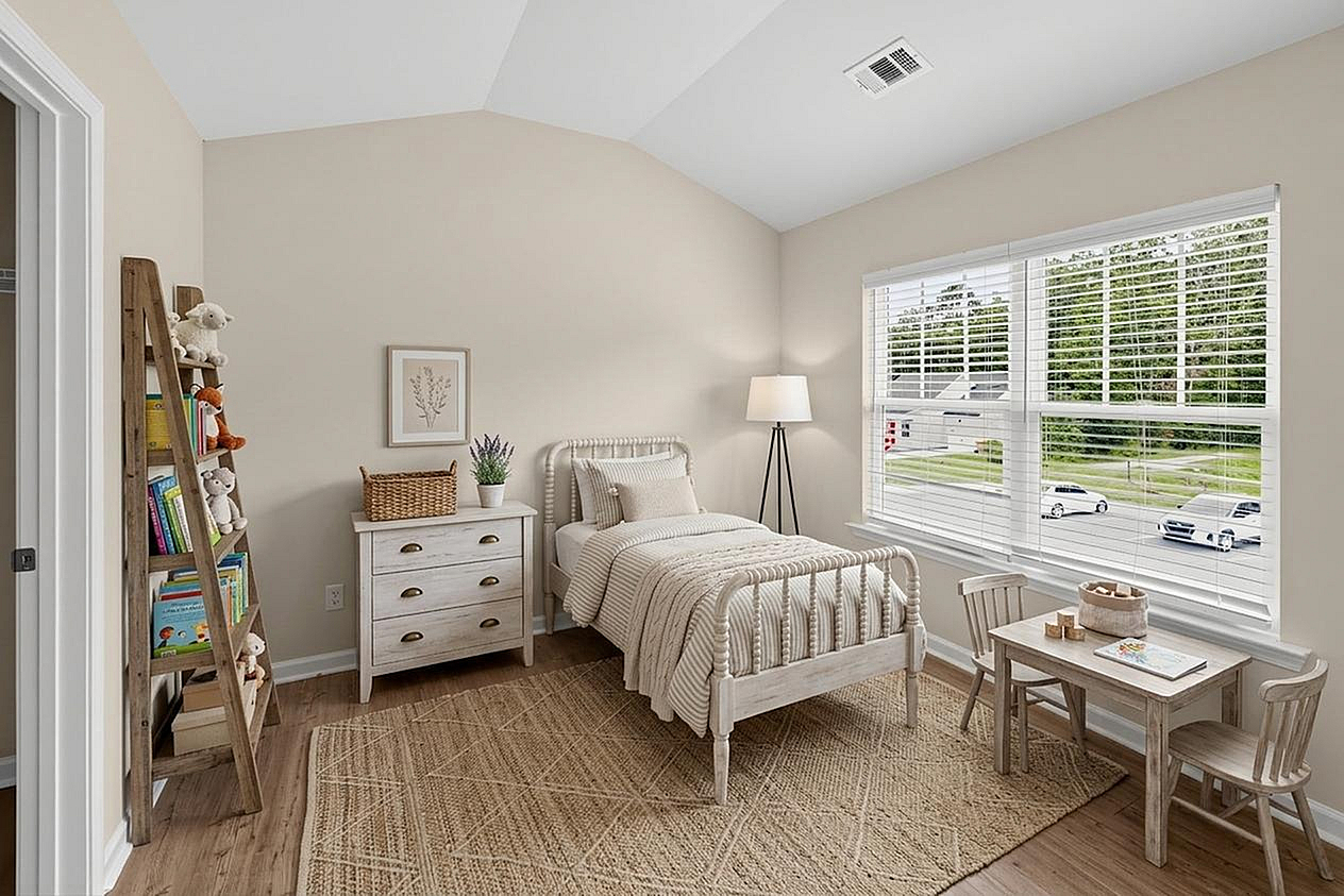 LEO at the Sanctuary- Single Family Rental Homes - Cozy Kids' Bedroom