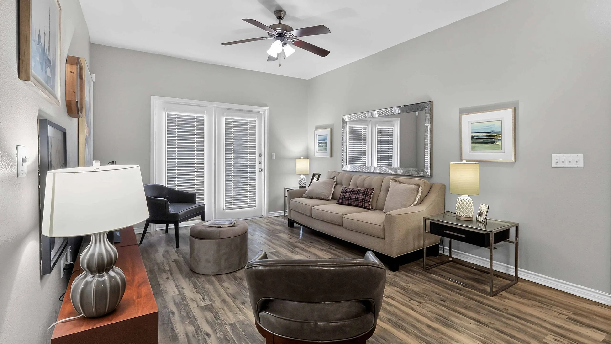 Advenir at Mayfield - Cozy Living Room