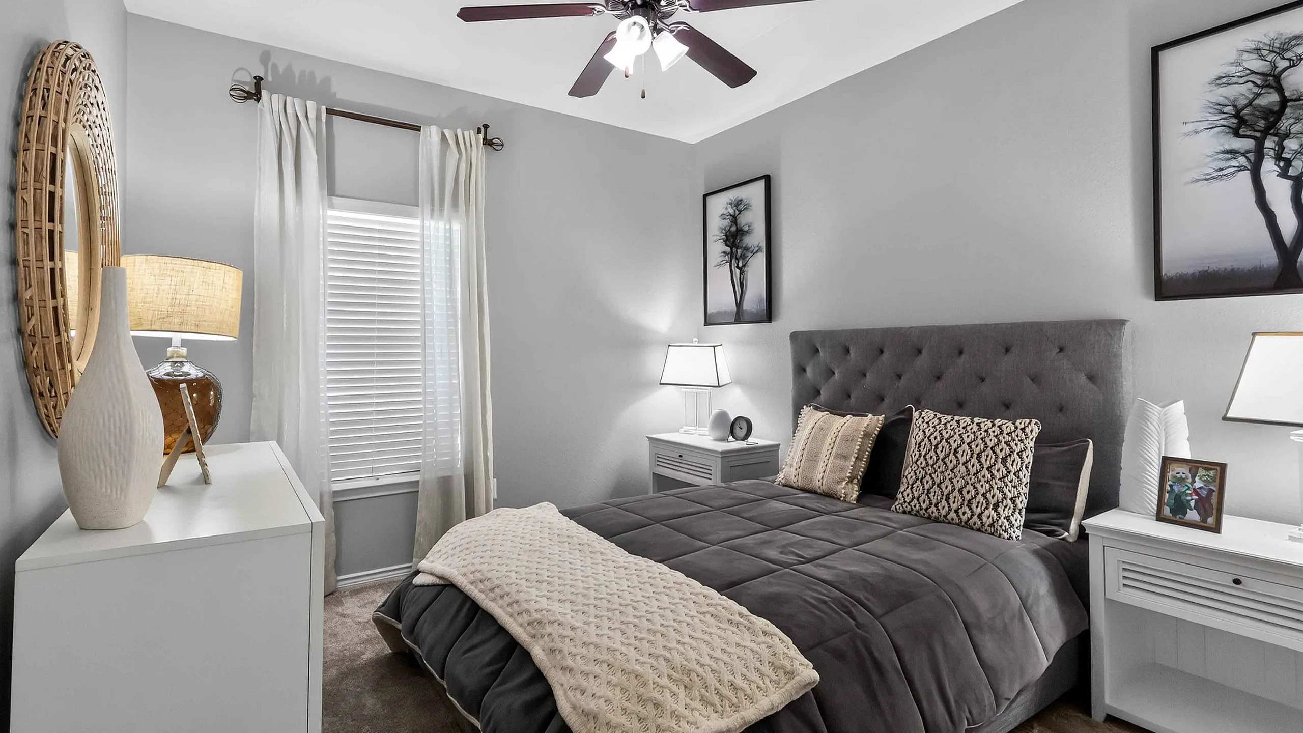 Advenir at Mayfield - Cozy Bedroom