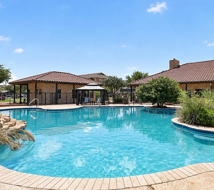 Advenir at Mayfield - Outdoor Pool