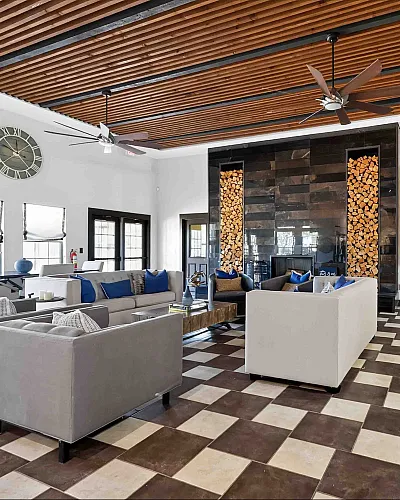 Advenir at Mayfield - Modern Lounge