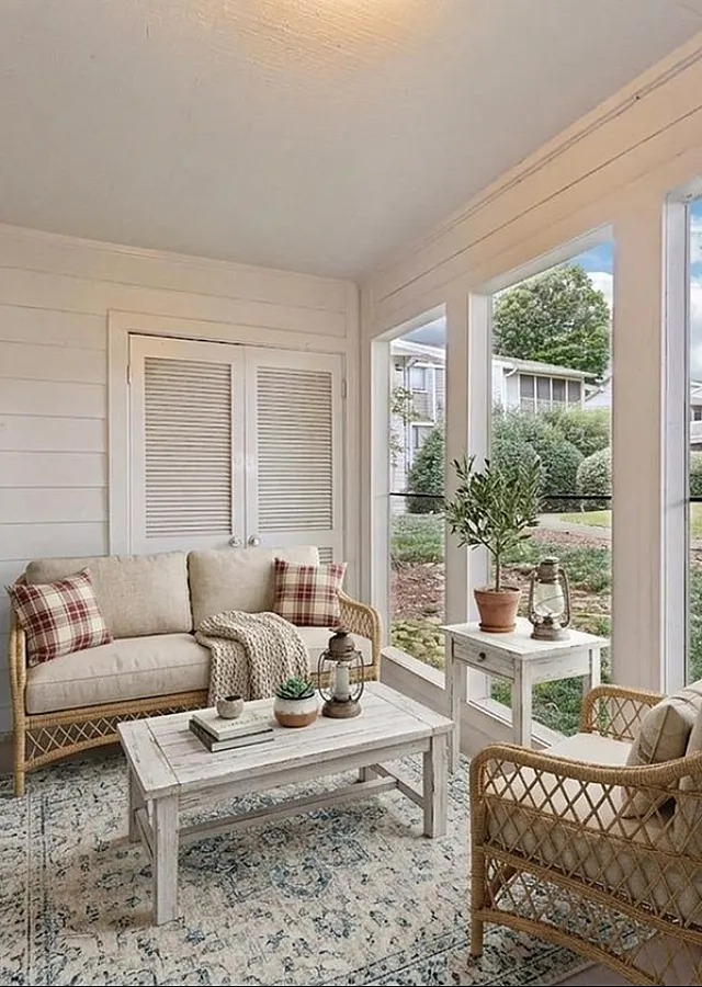 Advenir at Winterset - Cozy Sunroom