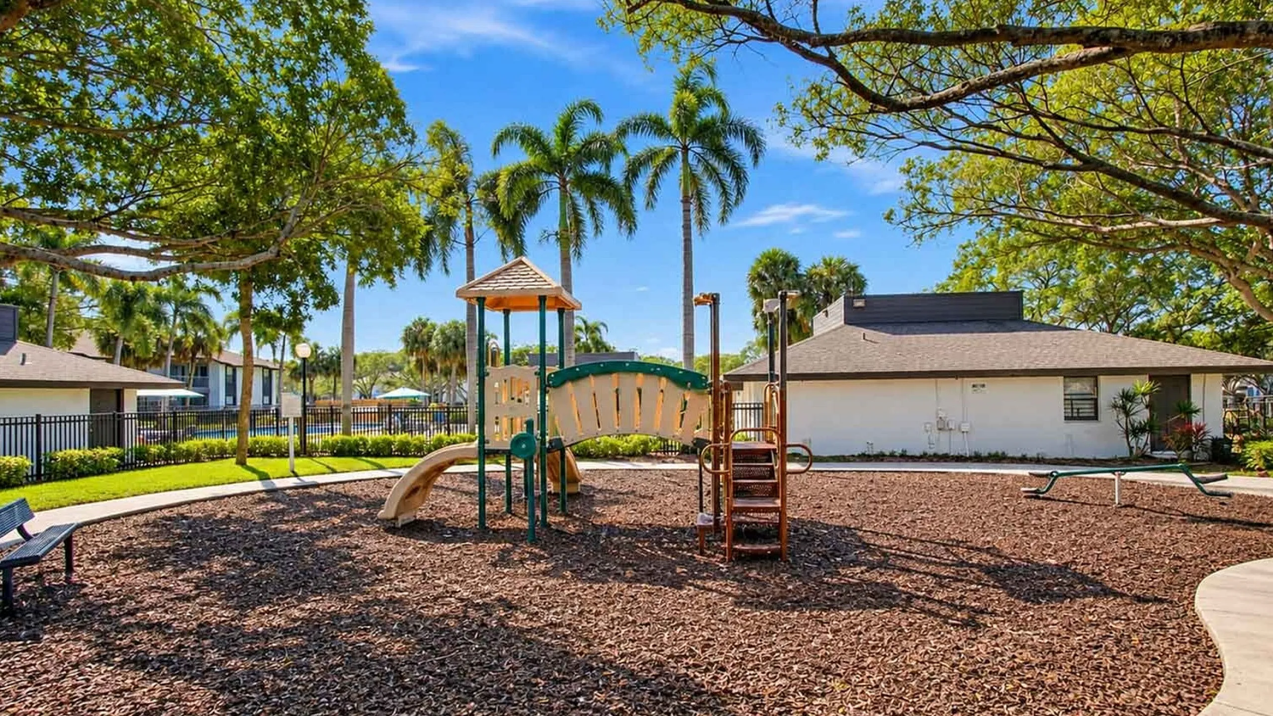Advenir at Banyan Lake - Playground Area