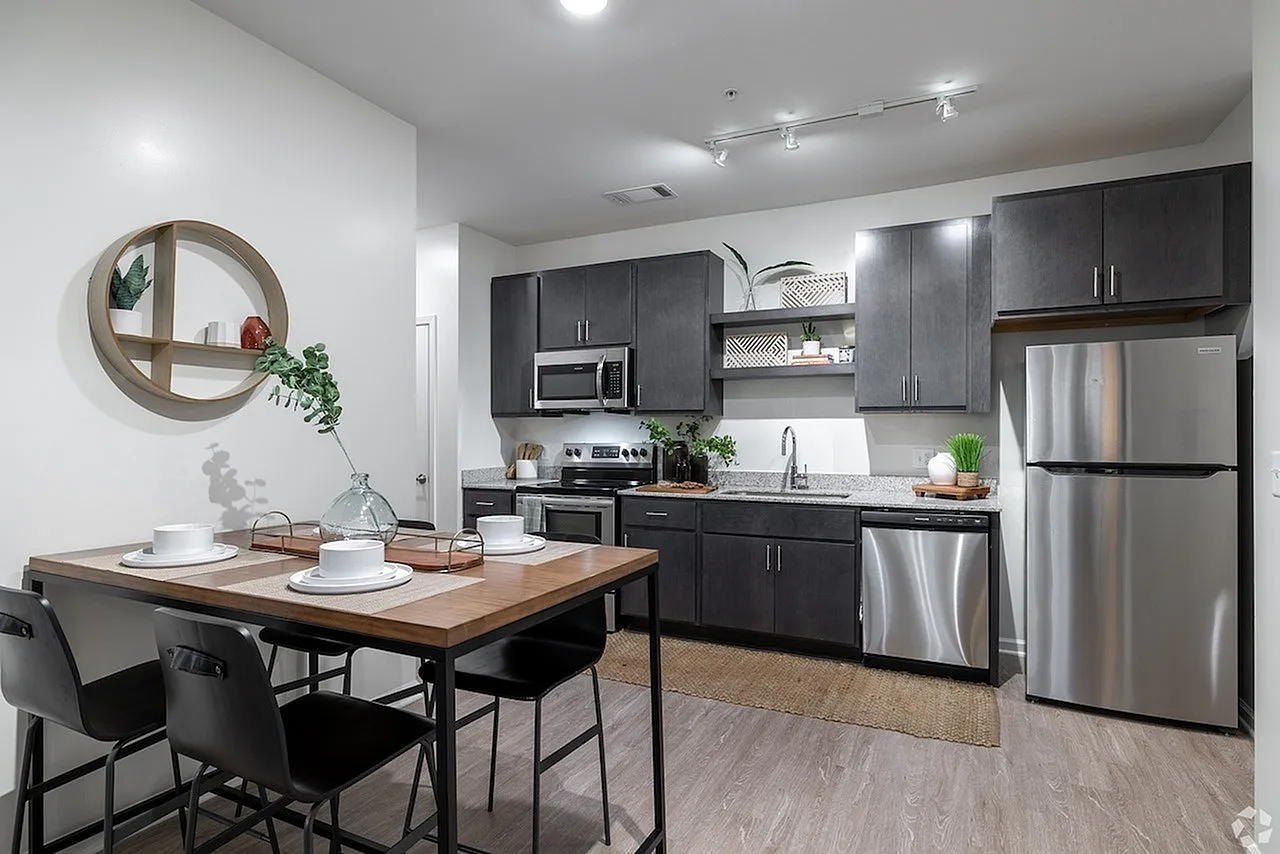 Contemporary Kitchen | Paloma at Kent | Kent Apartments for Students