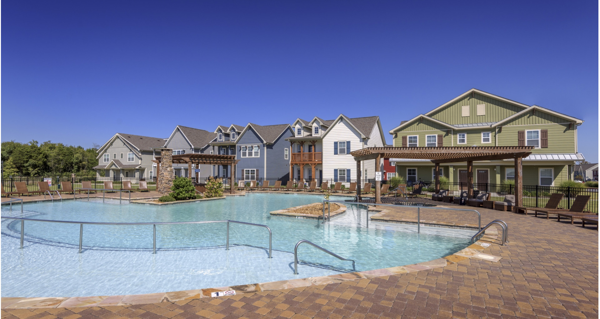 Swimming Pool | Cobalt Row | Off-Campus Apartments Murfreesboro, TN, near MTSU
