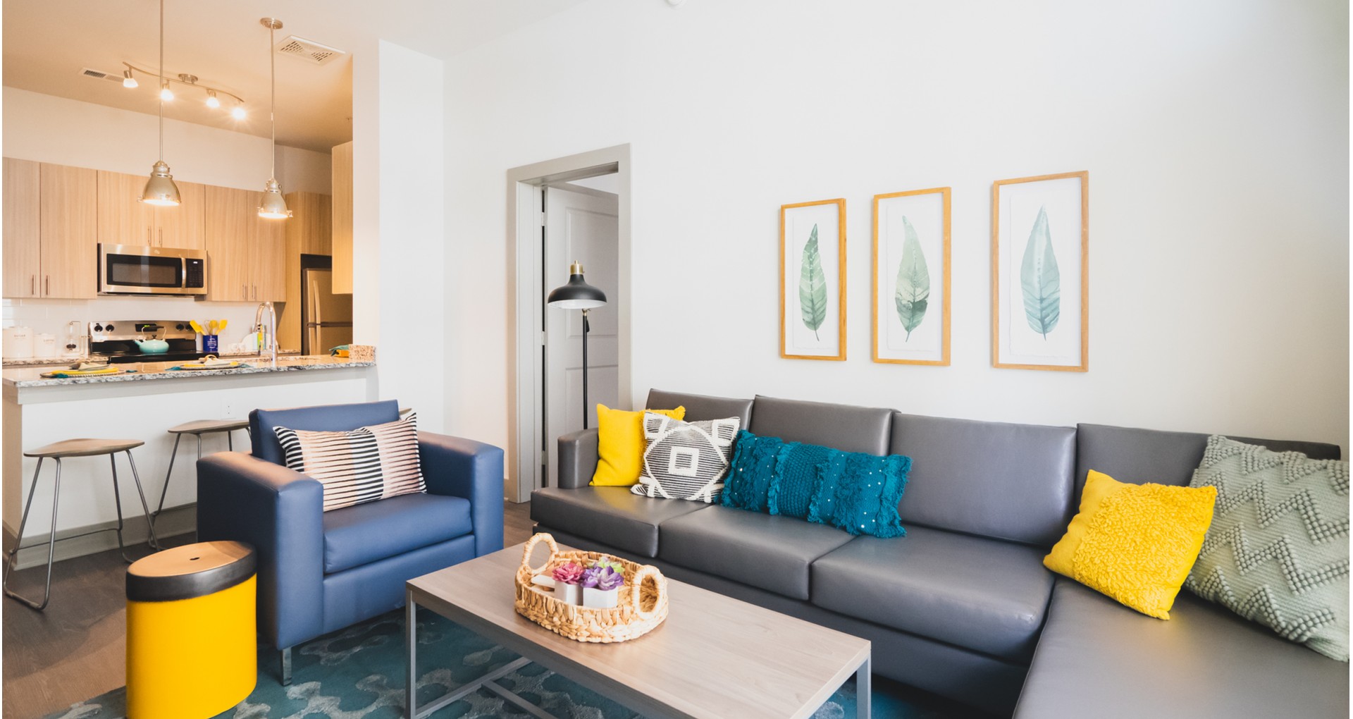 Living Room | Paloma West Midtown Apartments