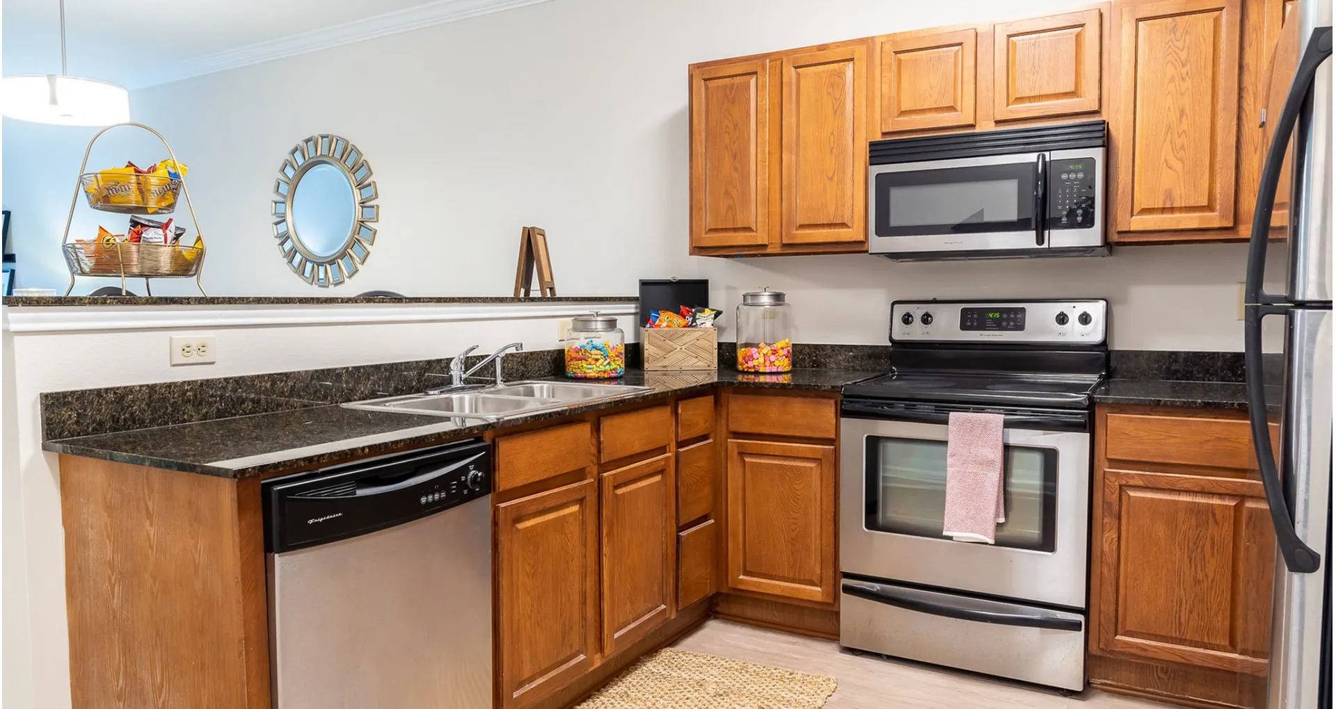 Swimming Pool | The Bluff at Waterworks Landing |  Apartments Near Campus in Tuscaloosa, AL
