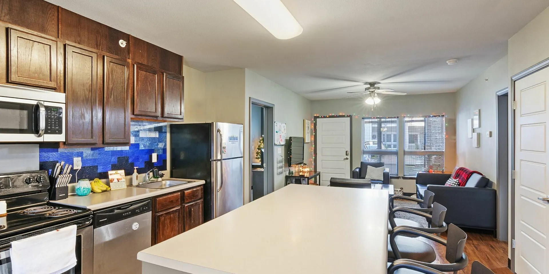 kitchen living room