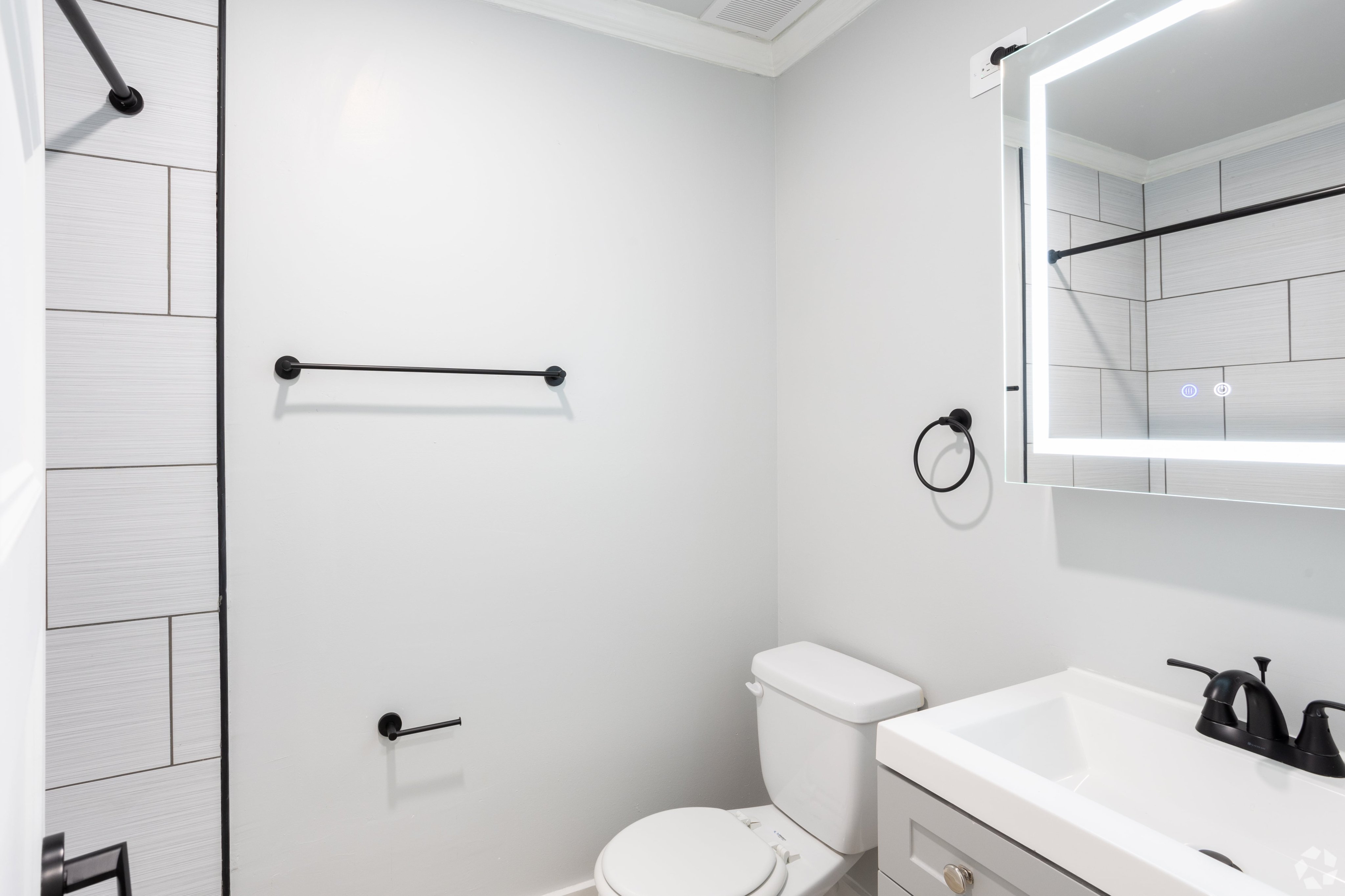 Newly Renovated Bathroom