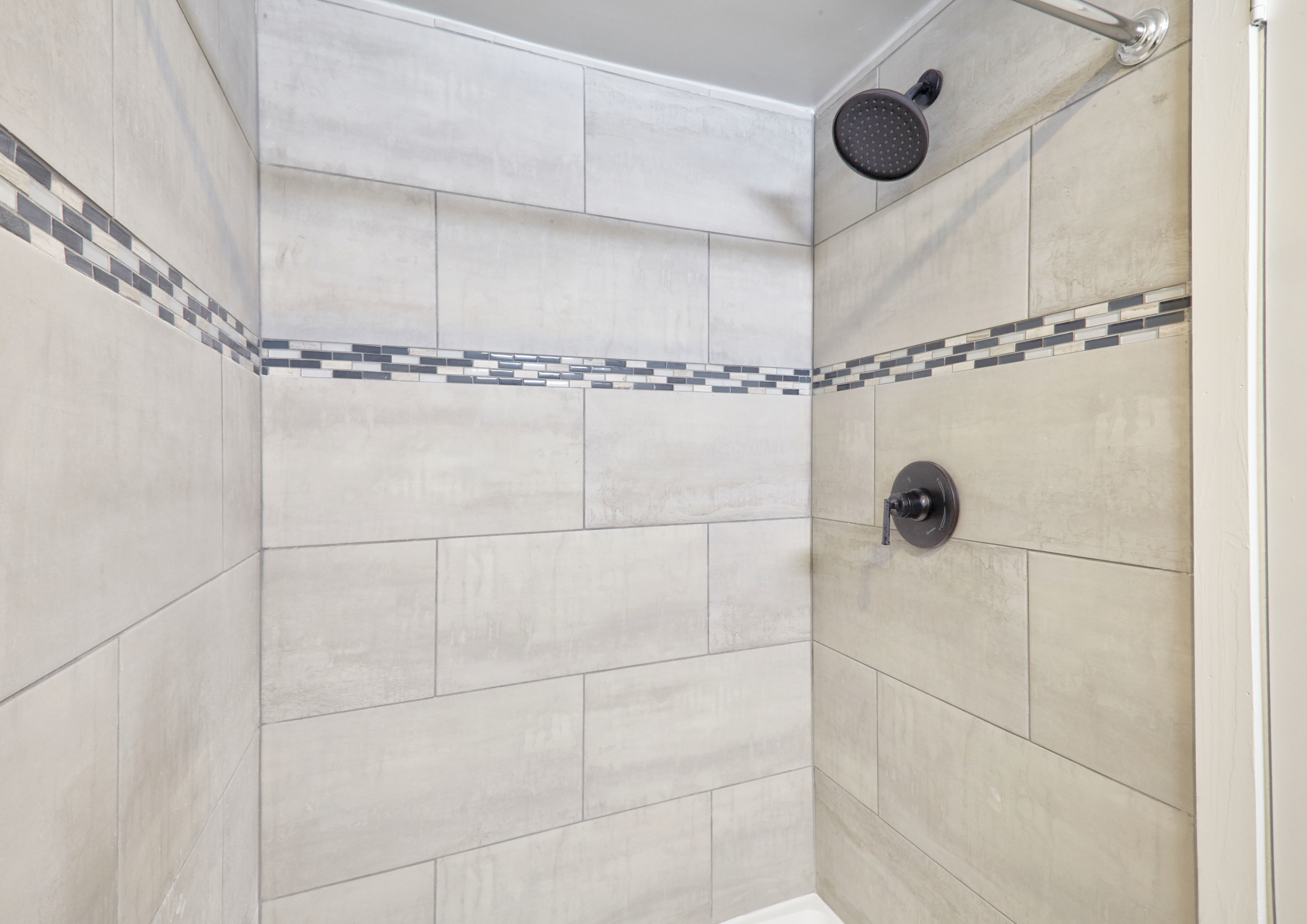 Ceramic Tub Tile