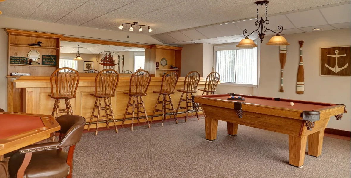 River Club - Bar & Pool Room