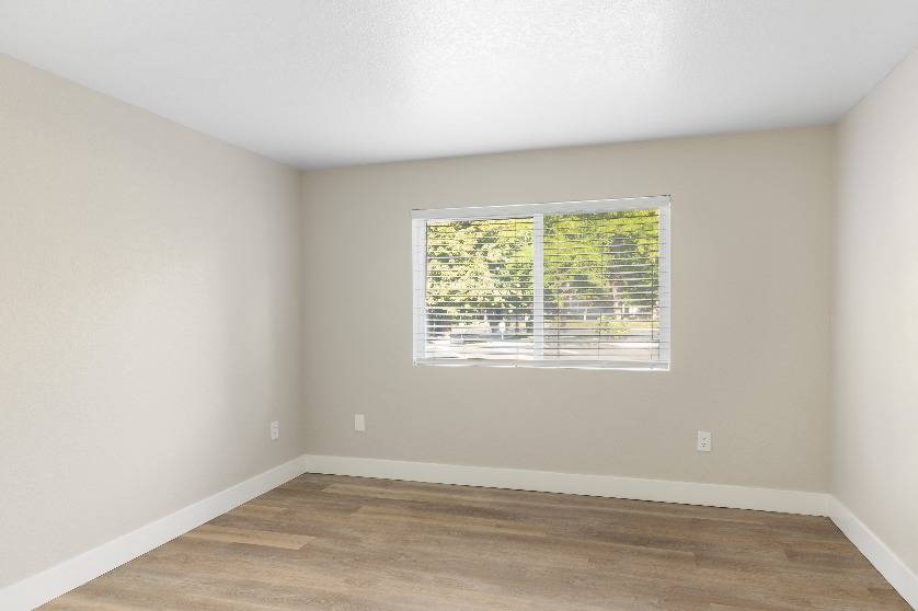 Spacious Bedroom | Apartments In Kennewick Washington | Crosspointe Apartments