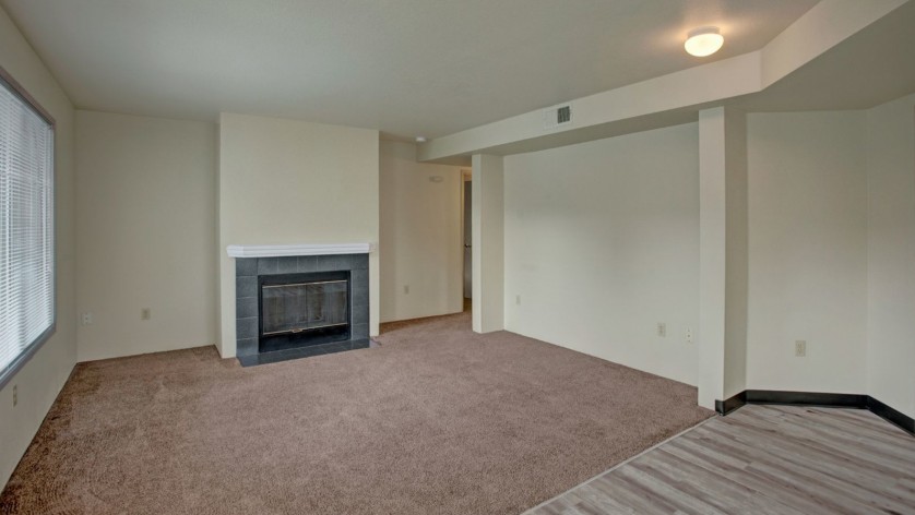 Elegant Living Area | Apartments In Kennewick Wa For Rent | Crosspointe Apartments