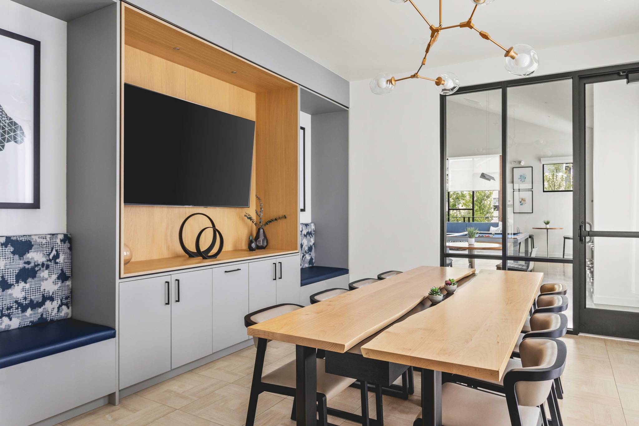 Conference Room | Apartments in Everett WA | Helm