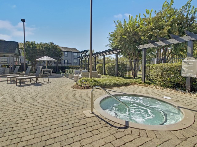 Image of Swimming Pool with Spa for Stoneridge Farms at the Hunt Club Apartments