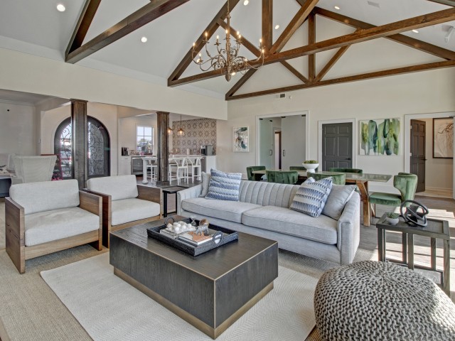 Image of Resident Lounge for Stoneridge Farms at the Hunt Club Apartments