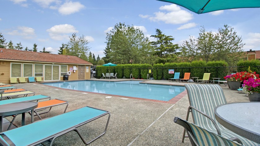 Taluswood Apartments Pool  | Apartments In Mountlake Terrace, WA | Taluswood Apartments