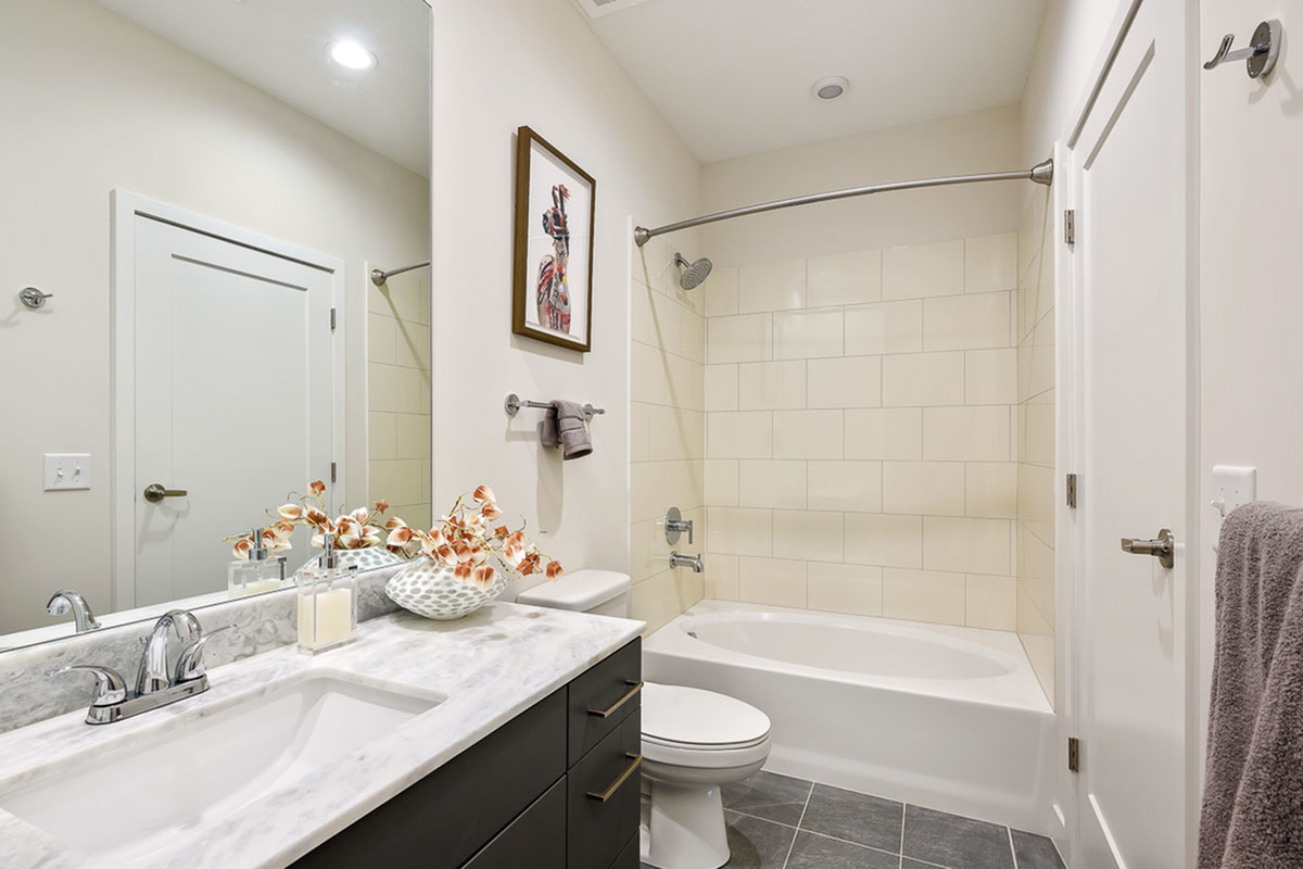 | Apartments in Lenexa KS | The District Flats