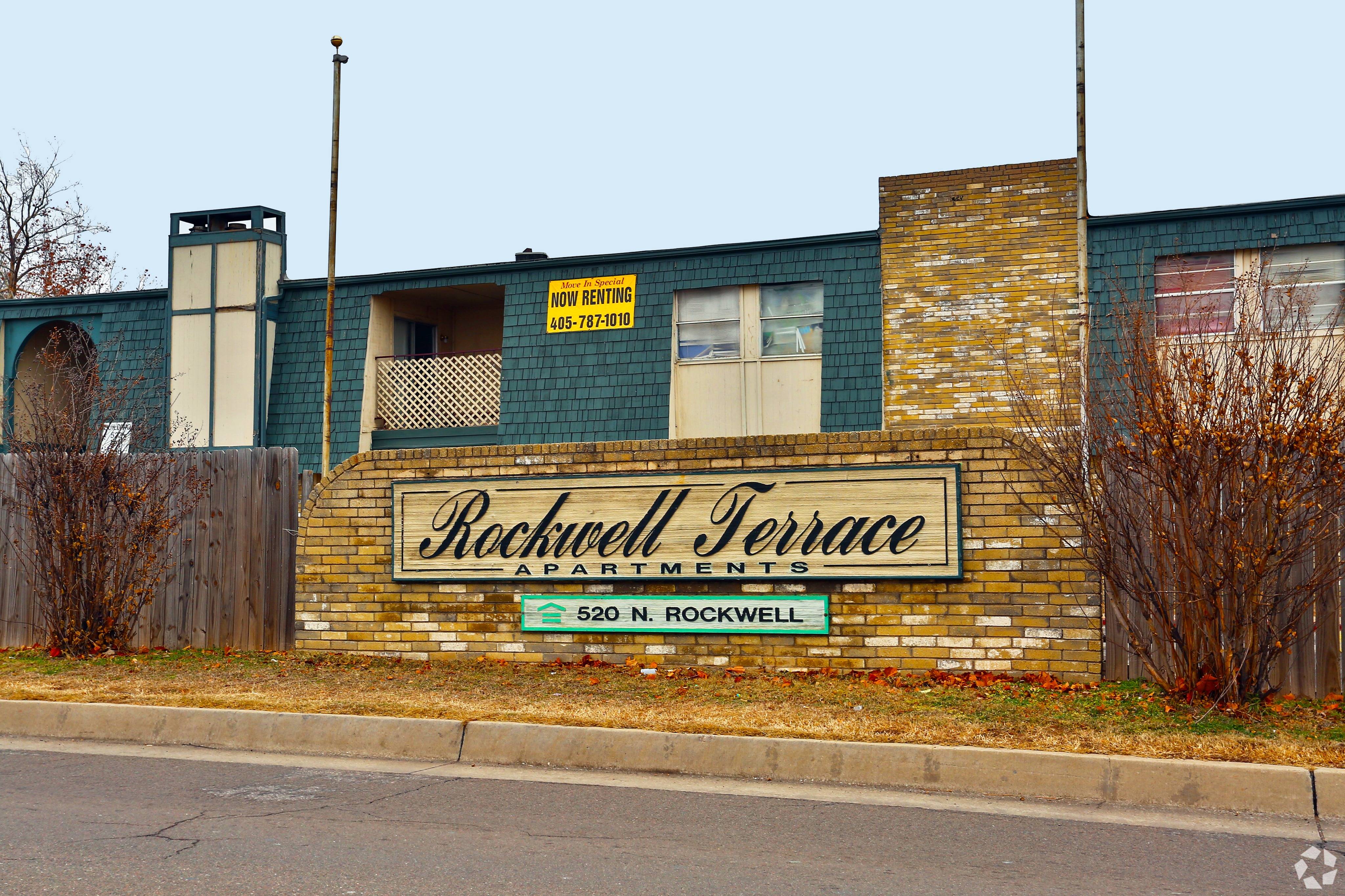 1 2 Bed Apartments Check Availability Rockwell Terrace Apartments