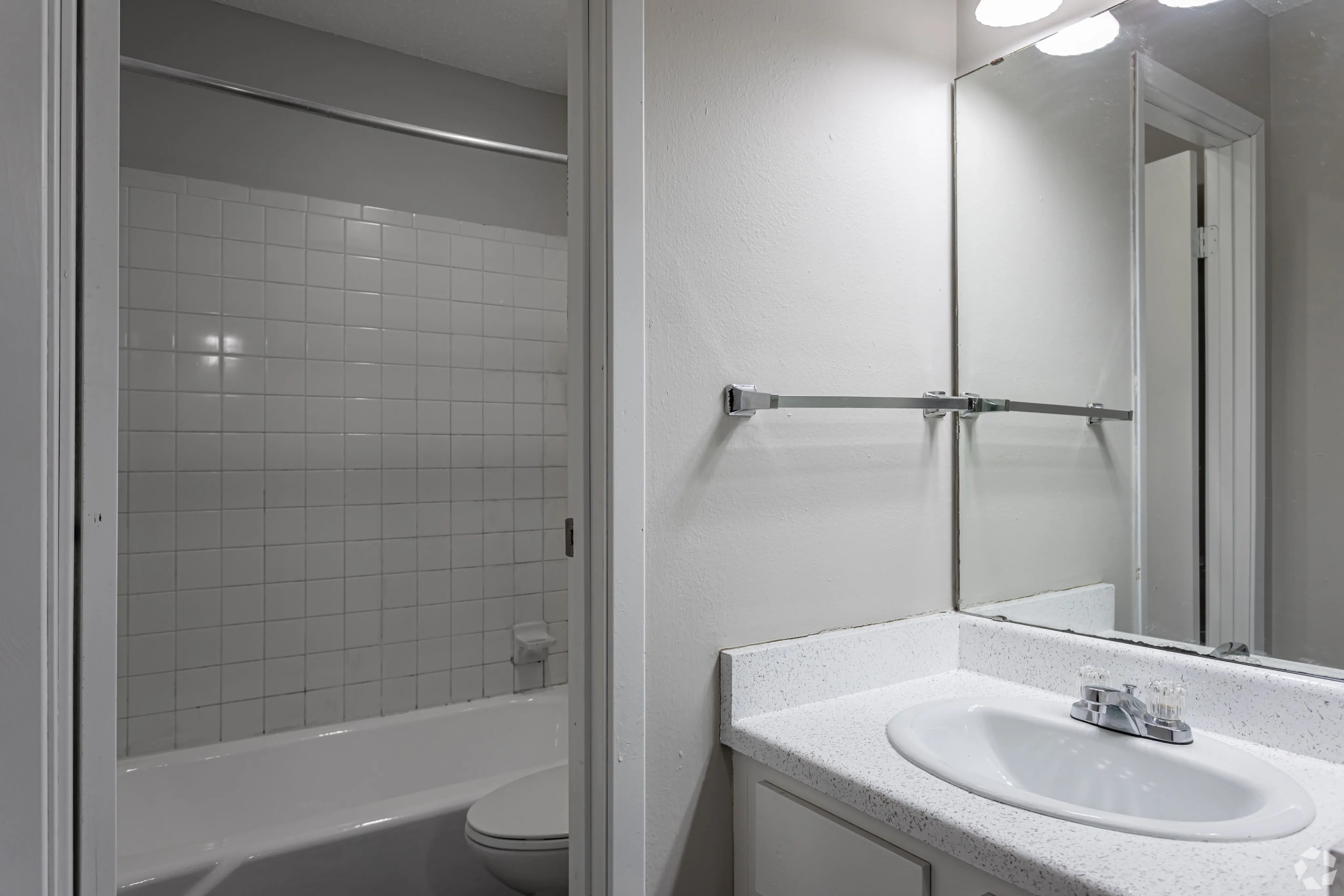 View Photos Indiandale Apartments